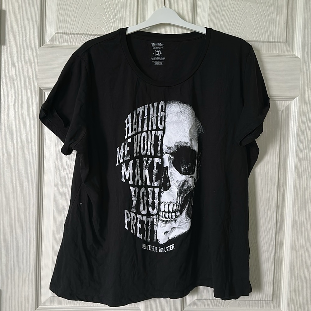 Beautiful Disaster Hating me Won’t make you pretty SHORTS AND SHIRT-PLUS C3X.